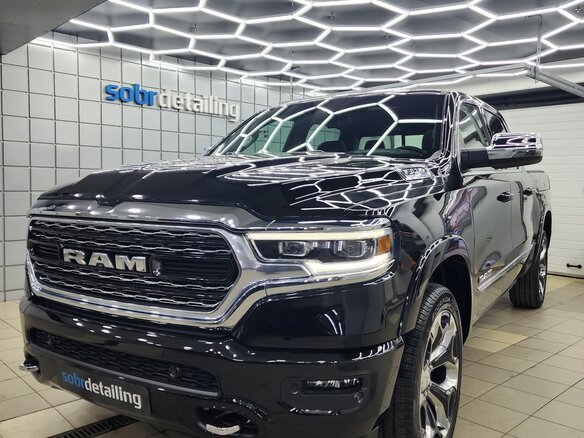 2023 Ram 1500 Crew Cab eTorque V, чёрный, 11100000 рублей - вид 19
