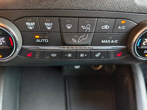 2020 Ford Focus IV, синий, 1750000 рублей - вид 15