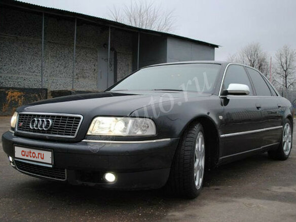 1999 Audi S8 I (D2) Рестайлинг, чёрный