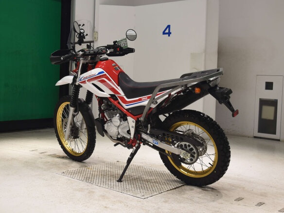 2020 Yamaha XT250 Serow, красный, 700000 рублей - вид 5
