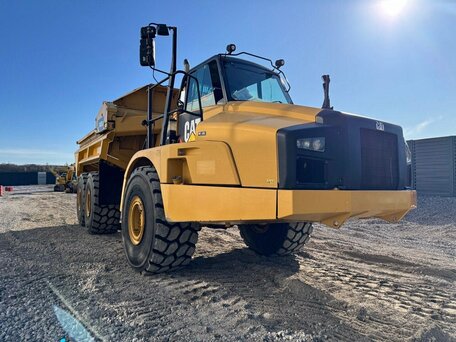 2013 Caterpillar 740, золотистый, 22000000 рублей, вид 1