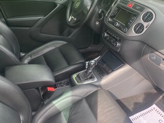 2010 Volkswagen Tiguan I, чёрный, 1300000 рублей, вид 5