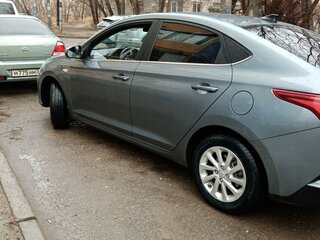 2020 Hyundai Solaris II Рестайлинг, серый, 1750000 рублей, вид 5