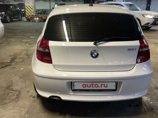 2011 BMW 1 серии 116i I (E81/E82/E87/E88) Рестайлинг, белый, 890000 рублей, вид 4