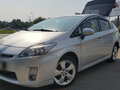 2010 Toyota Prius III (XW30), серебристый