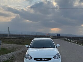 2012 Hyundai Solaris I, белый, 720000 рублей, вид 3