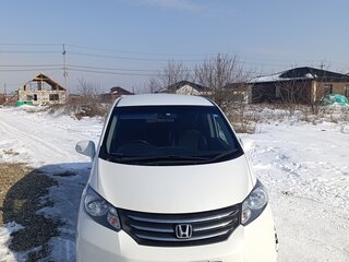 2014 Honda Freed I Рестайлинг, белый, 1495000 рублей, вид 2