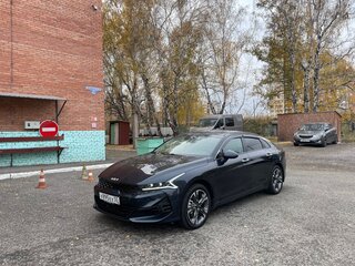 2021 Kia K5 III, синий, 2310000 рублей, вид 4
