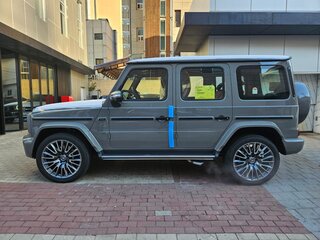 2025 Mercedes-Benz G-Класс AMG 63 AMG II (W465) Рестайлинг, серебристый, 26405393 рублей, вид 3