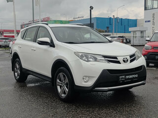 2014 Toyota RAV4 IV (XA40), белый, 2050000 рублей, вид 3
