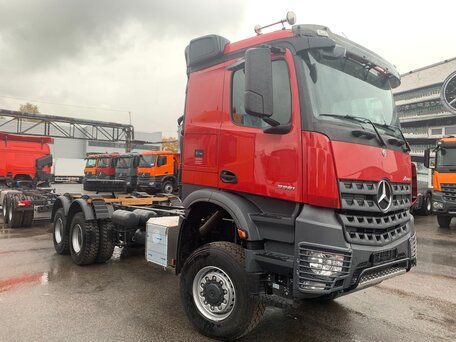 2023 Mercedes-Benz Arocs, красный, 23000000 рублей, вид 4