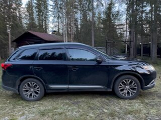 2015 Mitsubishi Outlander III Рестайлинг, чёрный, 1280000 рублей, вид 3