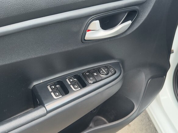2018 Kia Rio IV, белый, 1550000 рублей - вид 18