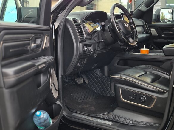 2020 Ram 1500 Quad Cab V, чёрный, 5600000 рублей - вид 8
