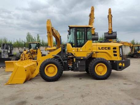2025 LGCE L935H, жёлтый, 5900000 рублей, вид 2