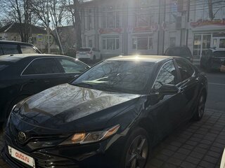 2018 Toyota Camry US Market VIII (XV70), синий, 2600000 рублей, вид 1