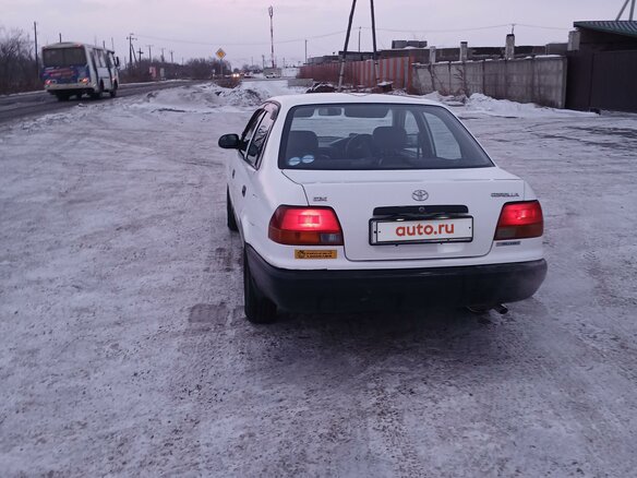 1997 Toyota Corolla VIII (E110) Рестайлинг, белый, 350000 рублей - вид 4