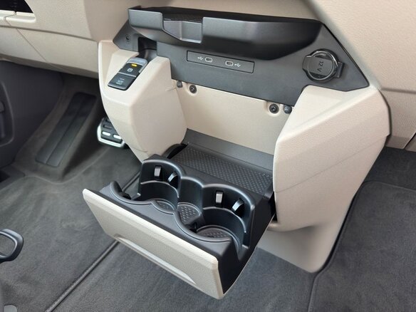 2025 Volkswagen Multivan T7, чёрный, 9100000 рублей - вид 20
