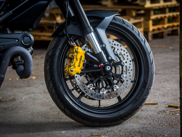 2013 Ducati Monster 1100, зелёный - вид 14