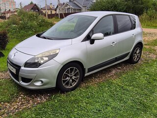 2009 Renault Scenic III, серебристый, 580000 рублей, вид 1