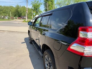 2013 Toyota Land Cruiser Prado 4-speed 150 Series Рестайлинг 1, чёрный, 2800000 рублей, вид 5