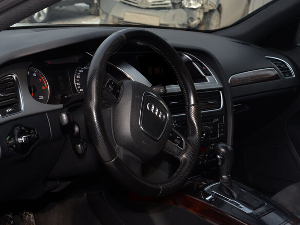 2011 Audi A4 IV (B8), белый, 1400000 рублей - вид 10