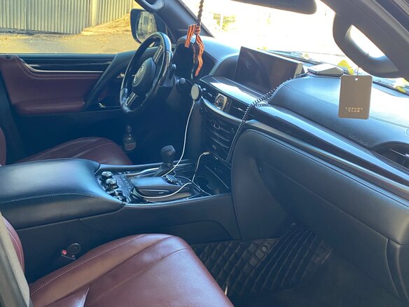 2018 Lexus LX 450d III Рестайлинг 2, чёрный, 8500000 рублей - вид 6