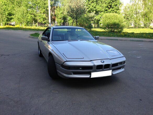 1990 BMW 8 серии 850i I (E31), серебристый