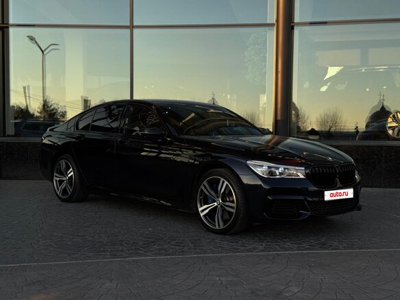 2017 BMW 7 серии 750i xDrive VI (G11/G12), чёрный, 2699999 рублей - вид 3