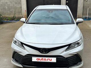 2022 Toyota Camry VIII (XV70) Рестайлинг, белый, 3000030 рублей, вид 1