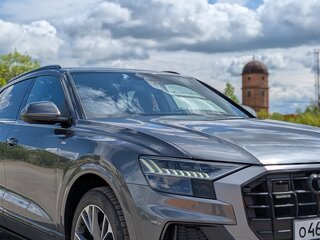 2020 Audi Q8 45 TDI I (4M), серый, 7500000 рублей, вид 1