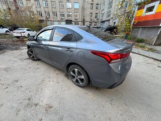 2017 Hyundai Solaris II, серый, 850000 рублей, вид 3