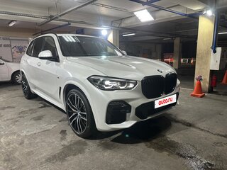 2019 BMW X5 30d IV (G05/G18), белый, 7990000 рублей, вид 2