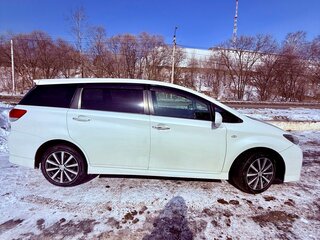 2012 Toyota Wish II, белый, 1260000 рублей, вид 2