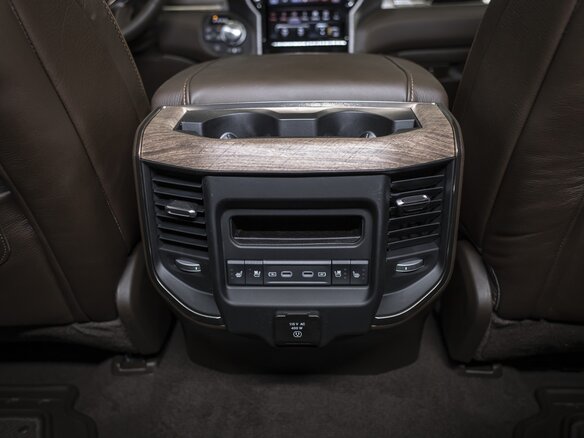 2026 Ram 1500 Crew Cab eTorque V Рестайлинг, чёрный, 12019113 рублей - вид 22