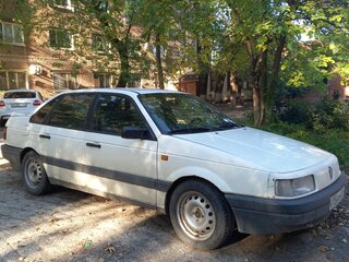 1990 Volkswagen Passat B3, белый, 165000 рублей, вид 1