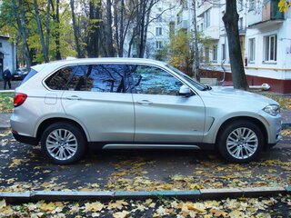 2017 BMW X5 35i III (F15), серебристый, 3150000 рублей, вид 4