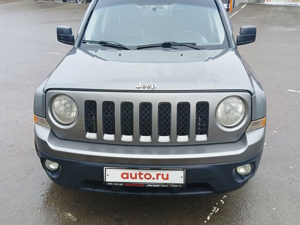 2012 Jeep Liberty (Patriot), серый, 1250000 рублей - вид 5