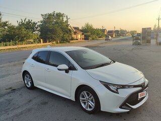 2018 Toyota Corolla XII (E210), белый, 1850000 рублей, вид 2