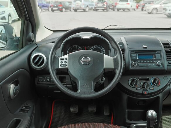 2011 Nissan Note I Рестайлинг, серебристый, 799000 рублей - вид 15