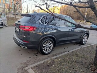 2019 BMW X5 30d IV (G05/G18), серый, 6550000 рублей, вид 3