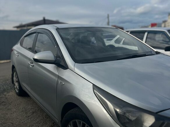 2019 Hyundai Solaris II, серебристый, 1350000 рублей - вид 6