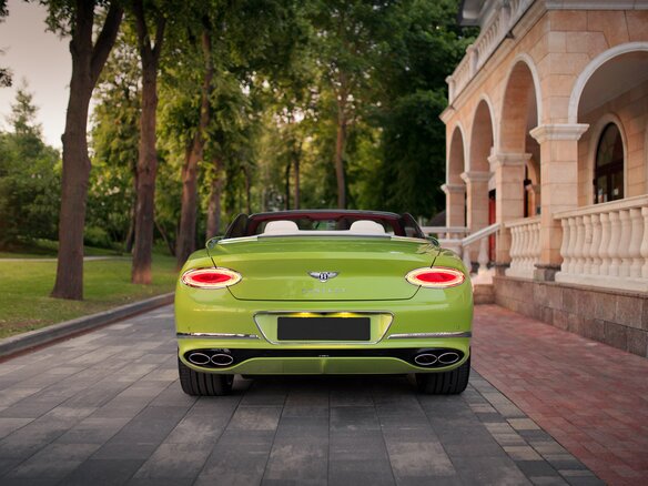 2023 Bentley Continental GT III, зелёный - вид 6