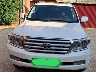 2011 Toyota Land Cruiser 200 Series, белый, 3500000 рублей, вид 2
