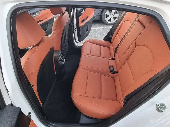 2023 Kia K3 II Рестайлинг, белый - вид 10