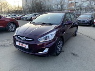 2013 Hyundai Solaris I, красный, 1200000 рублей, вид 2