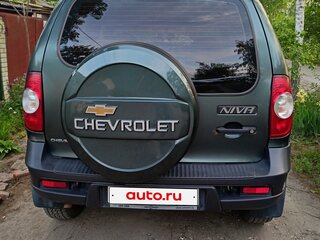 2011 Chevrolet Niva I Рестайлинг, серый, 550000 рублей, вид 2