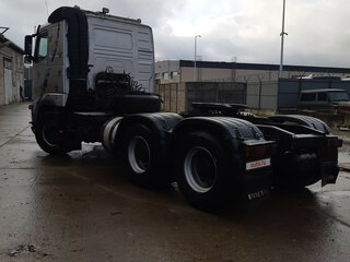 2005 Volvo FH, серебристый, 3100000 рублей, вид 1