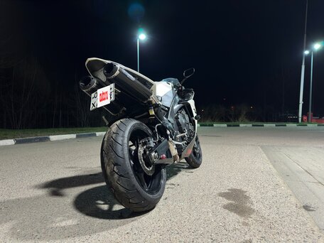 2014 Yamaha YZF-R1, белый, 1100000 рублей, вид 4