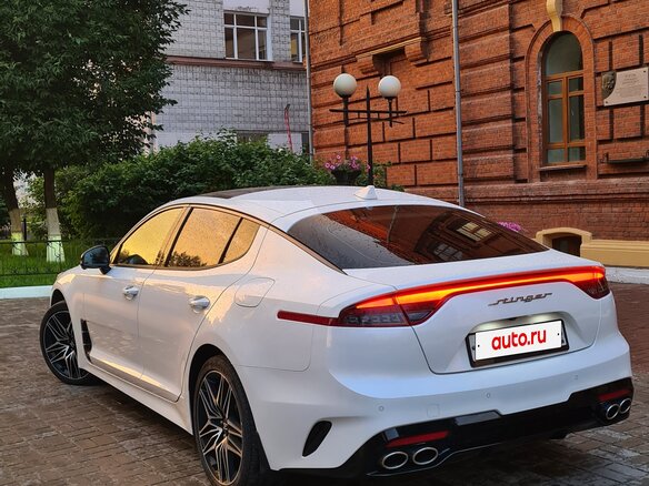 2021 Kia Stinger I Рестайлинг, белый, 3700000 рублей - вид 18